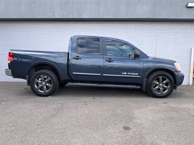 2015 NISSAN Titan