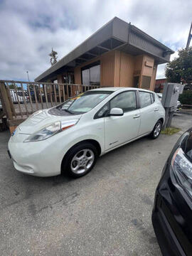 2011 NISSAN Leaf