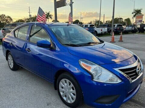 2016 NISSAN Versa