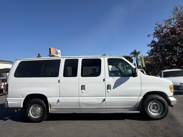 2002 FORD E-150