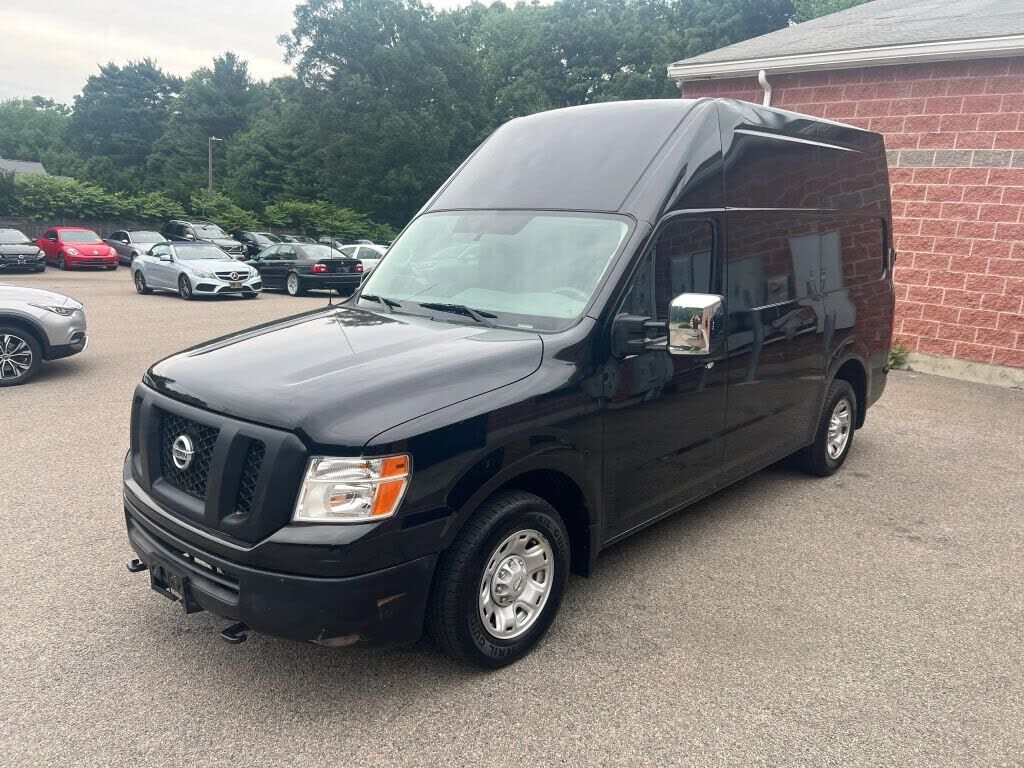 2018 NISSAN NV