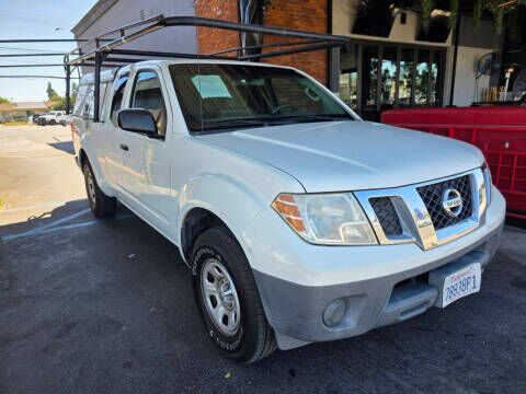 2015 NISSAN Frontier