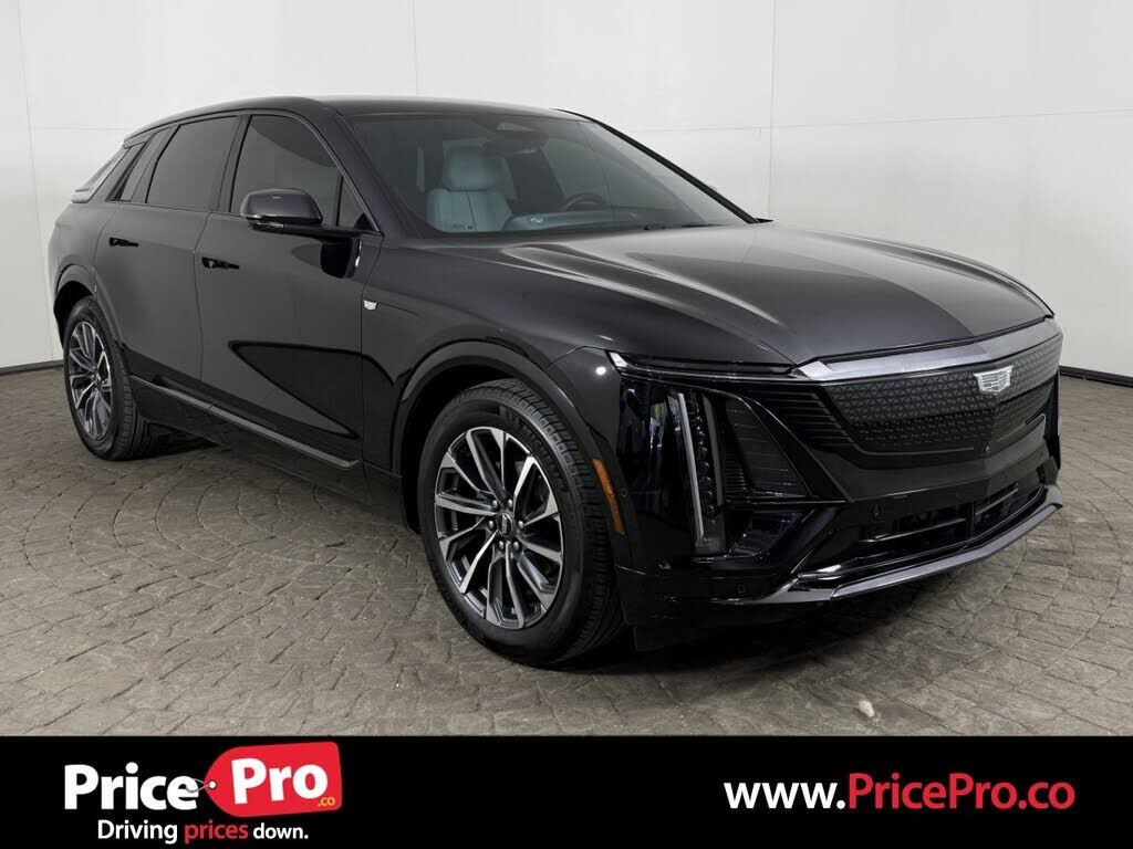 2024 CADILLAC Lyriq