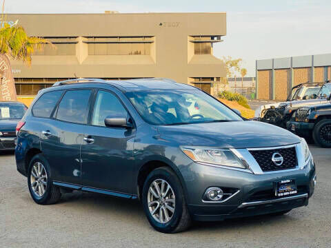 2015 NISSAN Pathfinder