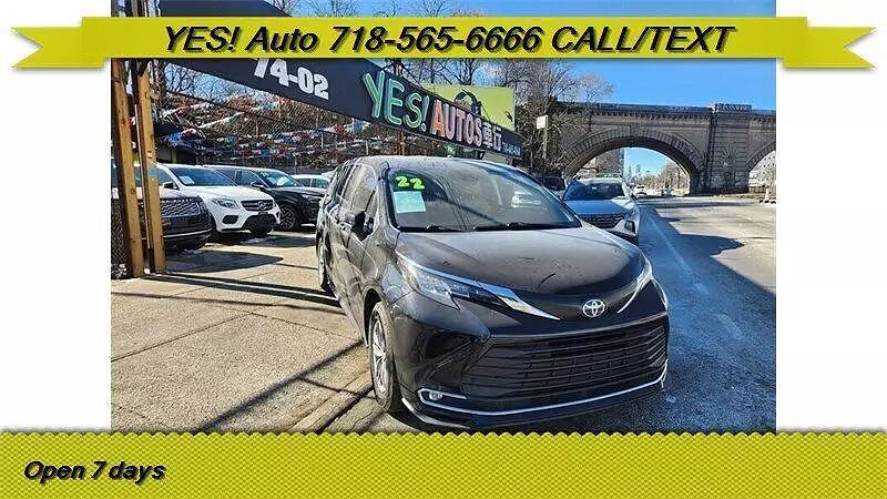 2022 TOYOTA Sienna