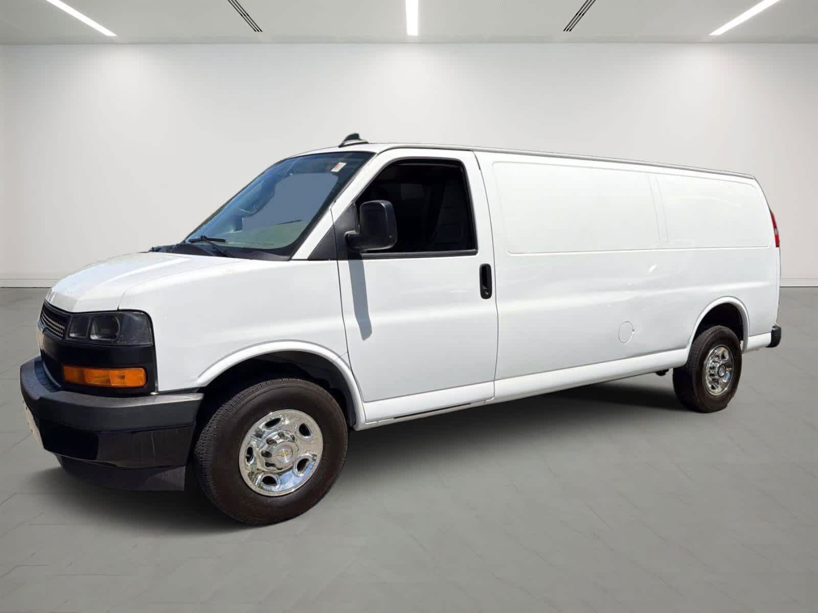 2024 CHEVROLET Express