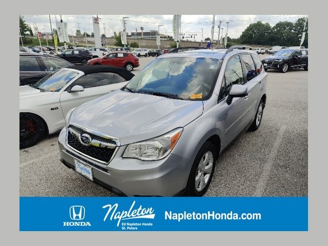 2015 SUBARU Forester