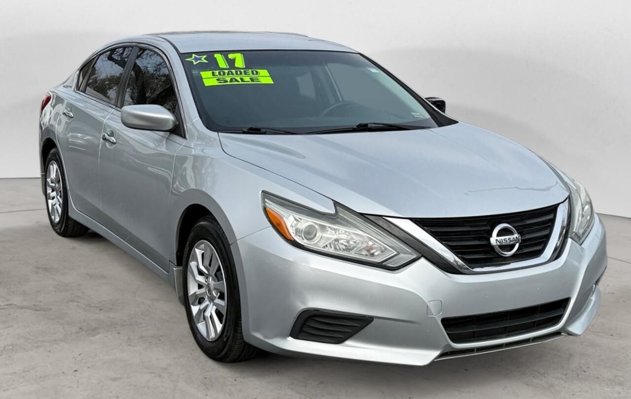 2017 NISSAN Altima