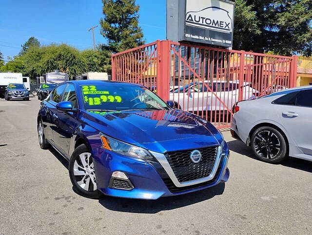 2022 NISSAN Altima