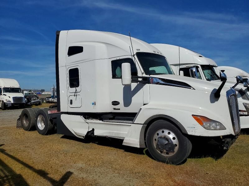 2023 KENWORTH T680