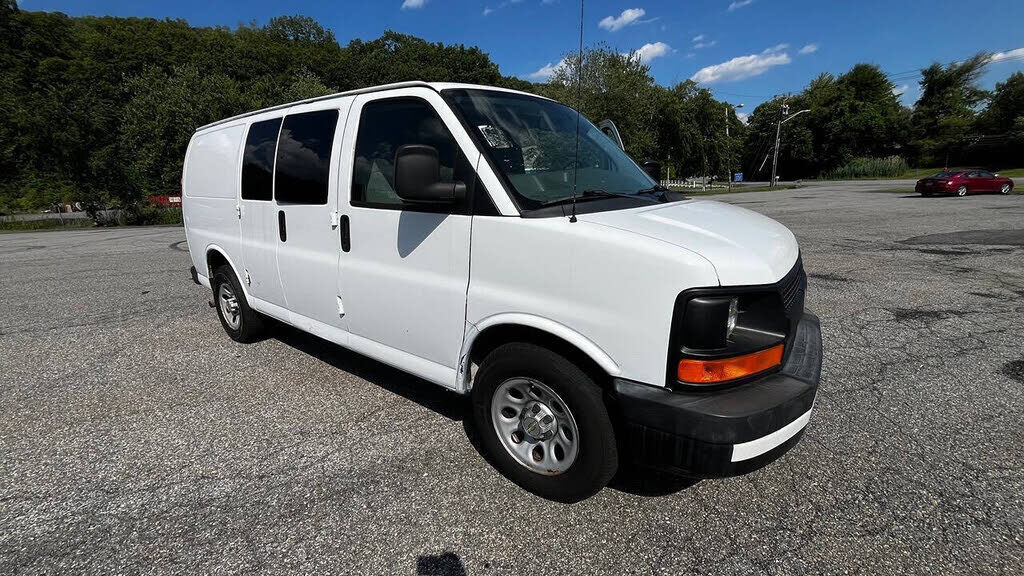 2013 CHEVROLET Express