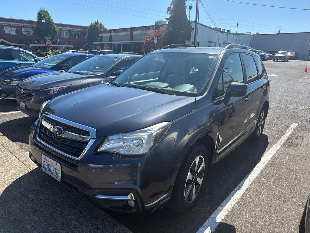 2017 SUBARU Forester