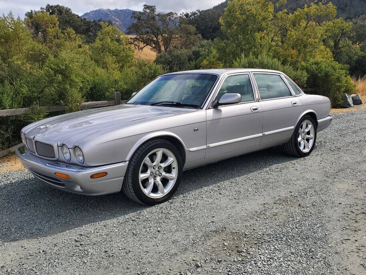 2000 JAGUAR XJR