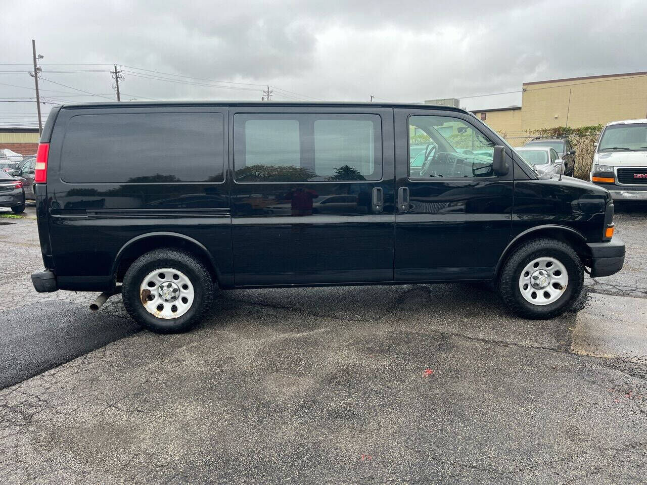 2013 CHEVROLET Express