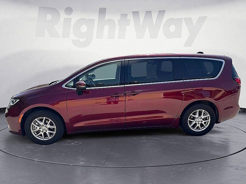 2023 CHRYSLER Pacifica