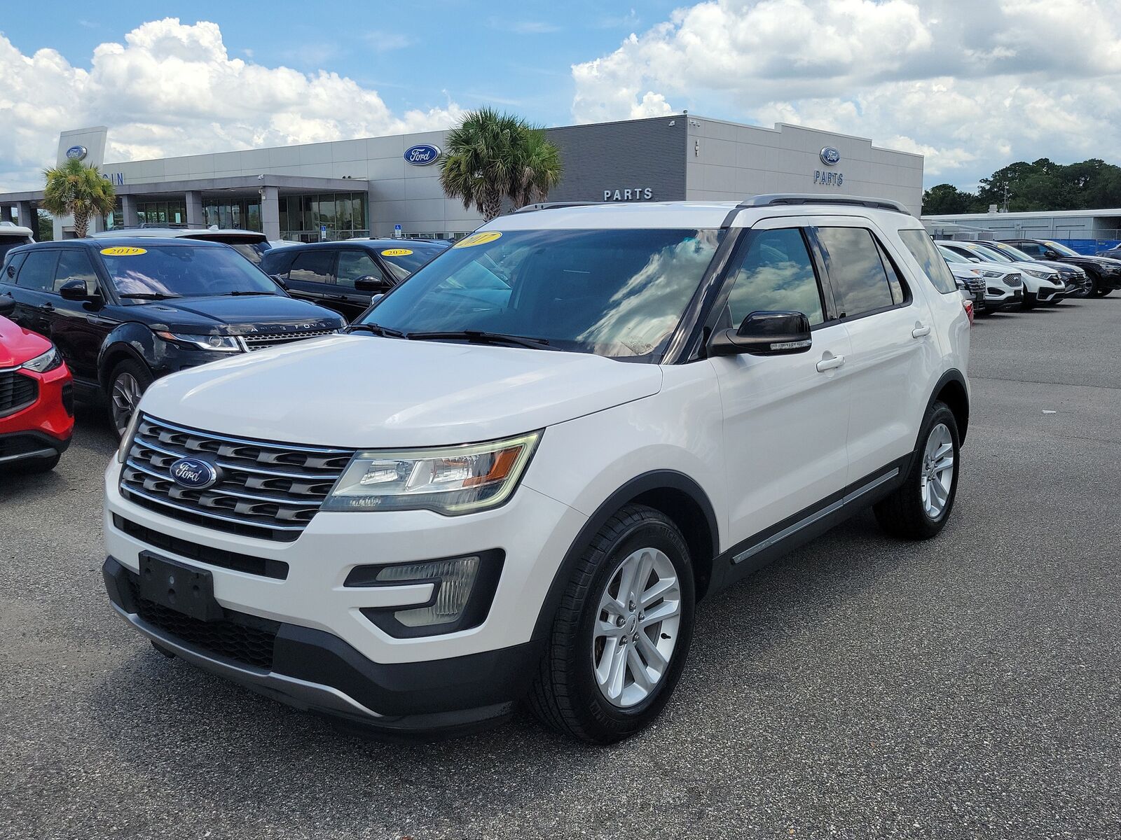 2017 FORD Explorer