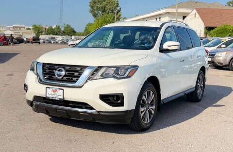 2017 NISSAN Pathfinder