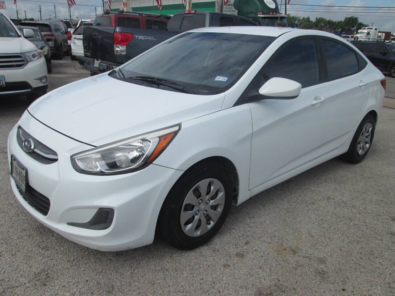 2017 HYUNDAI Accent