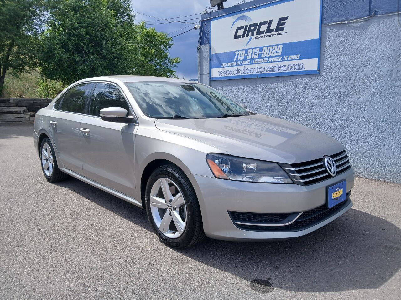 2013 VOLKSWAGEN Passat