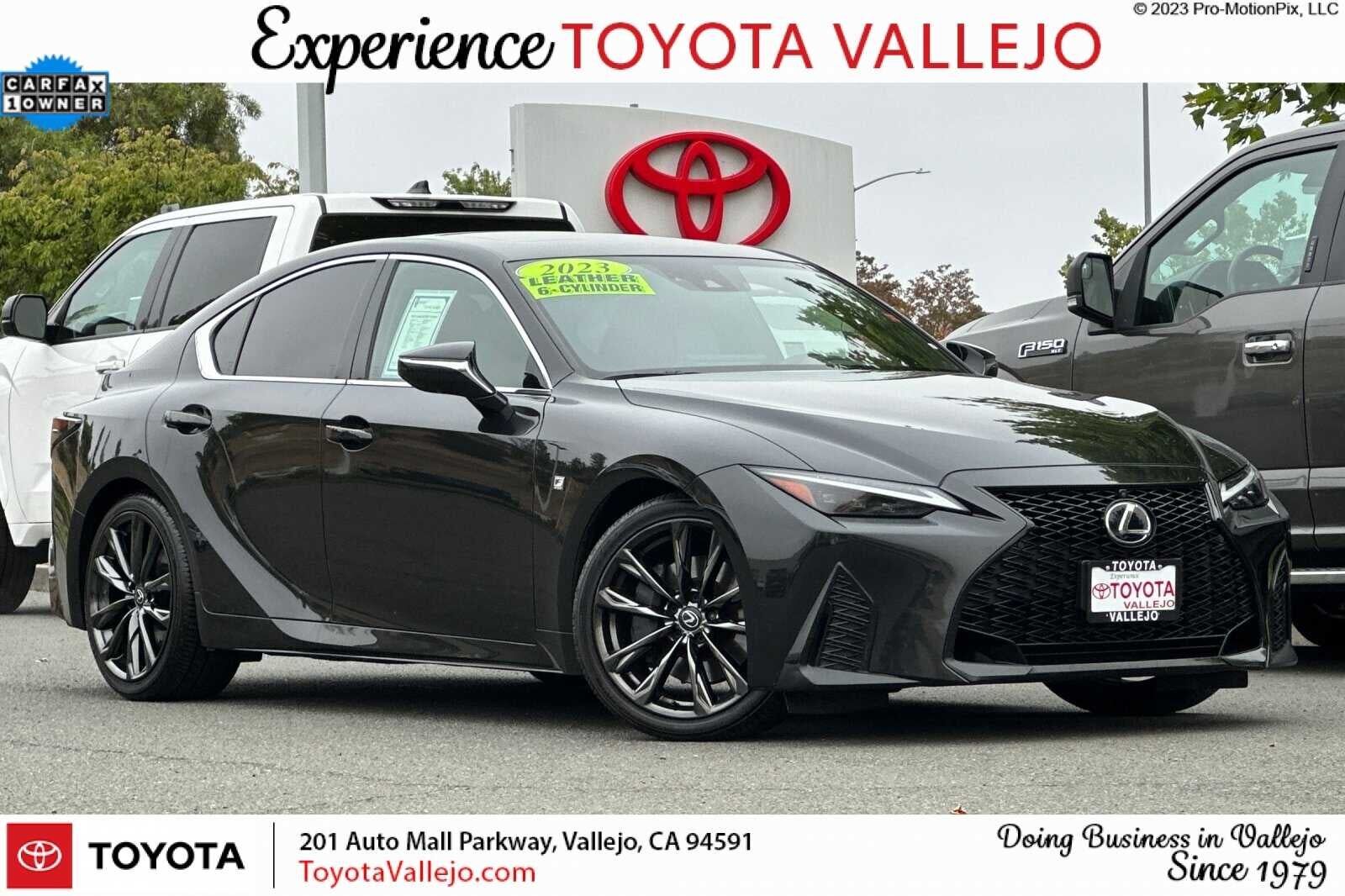 2023 LEXUS IS