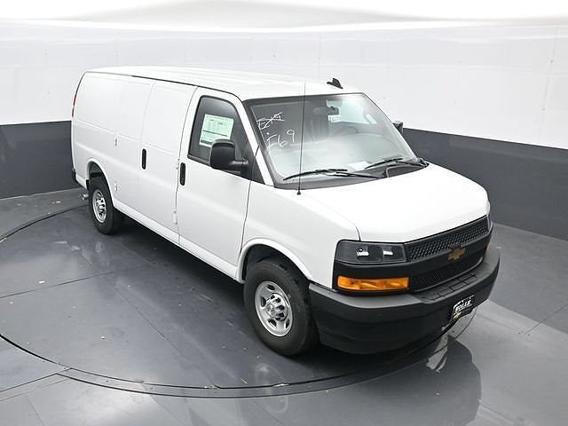 2025 CHEVROLET Express