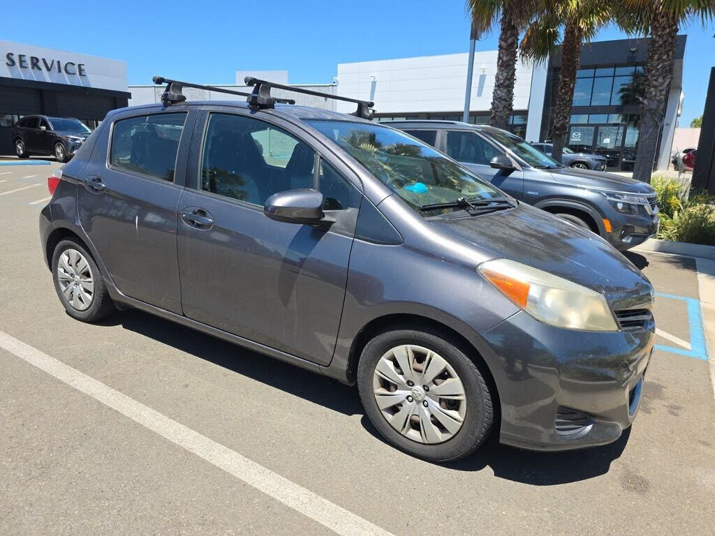 2014 TOYOTA Yaris