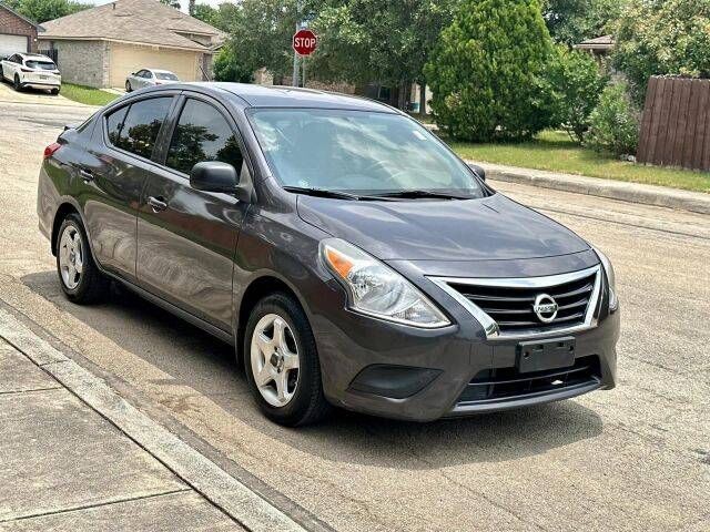 2015 NISSAN Versa