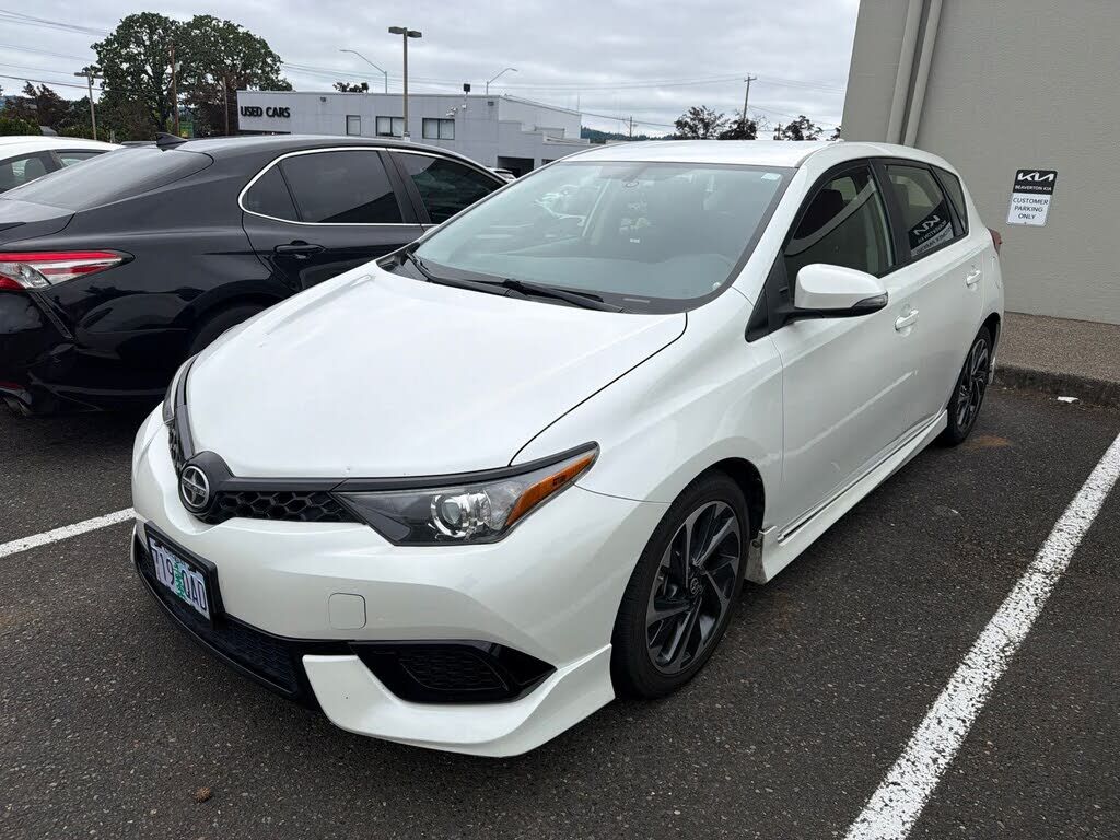 2016 TOYOTA Scion