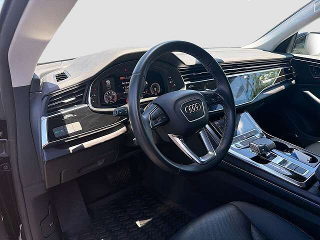 2022 Audi Q8
