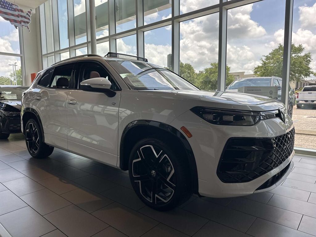 2026 VOLKSWAGEN Tiguan