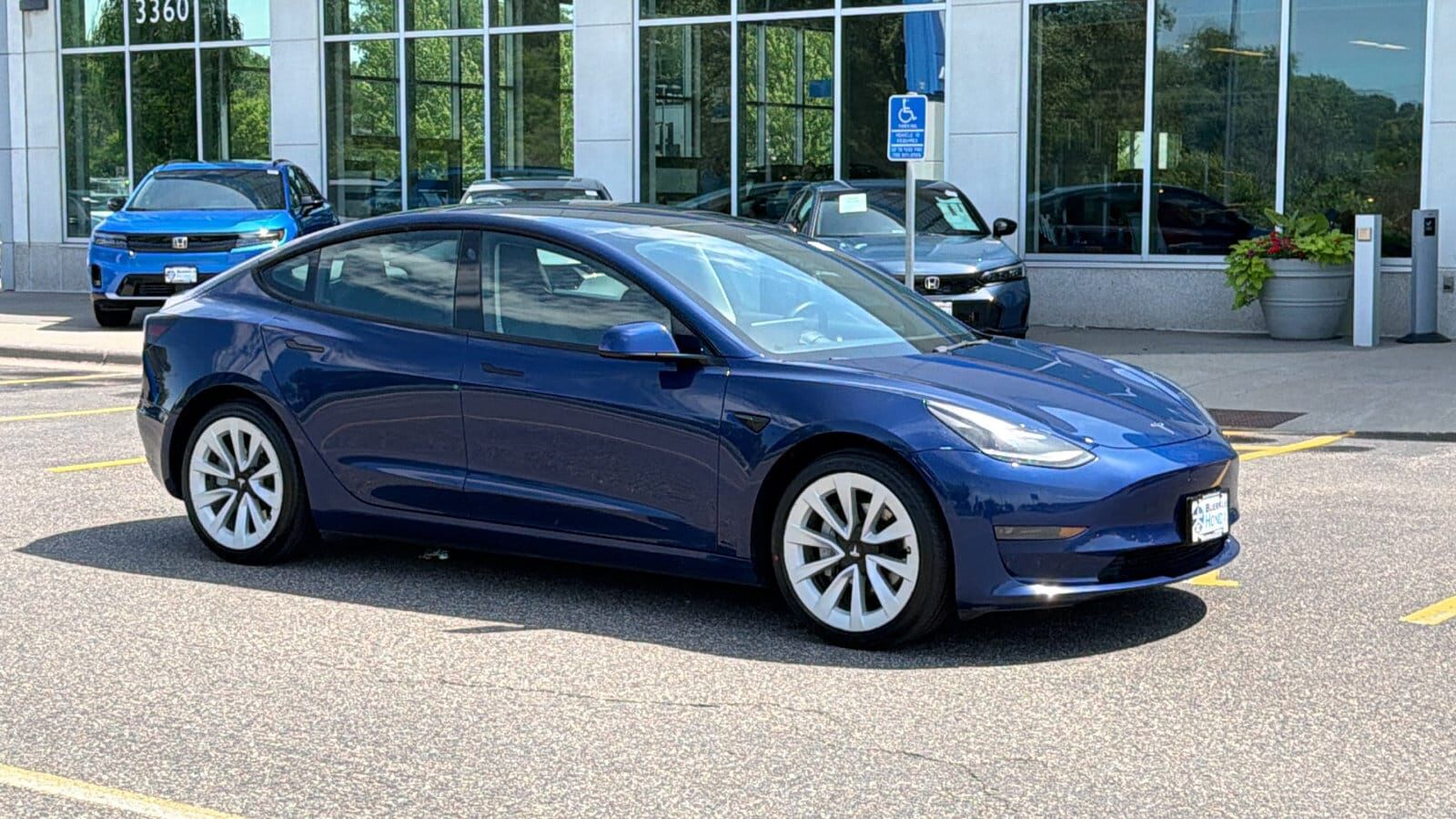 2022 TESLA Model 3
