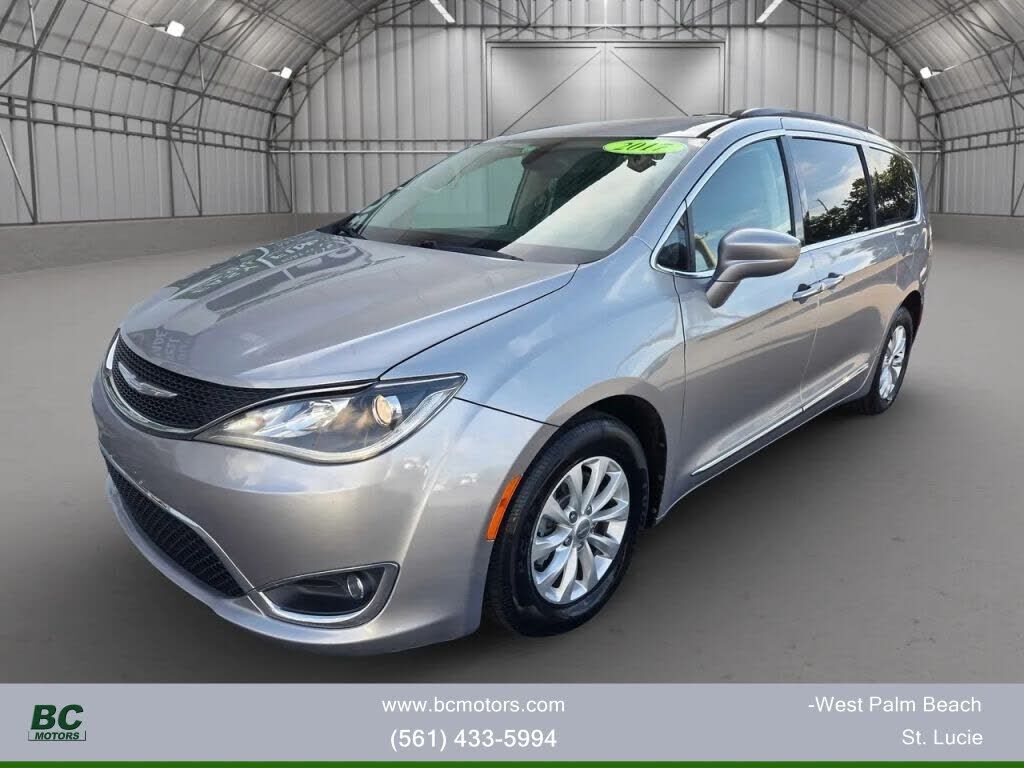 2017 CHRYSLER Pacifica