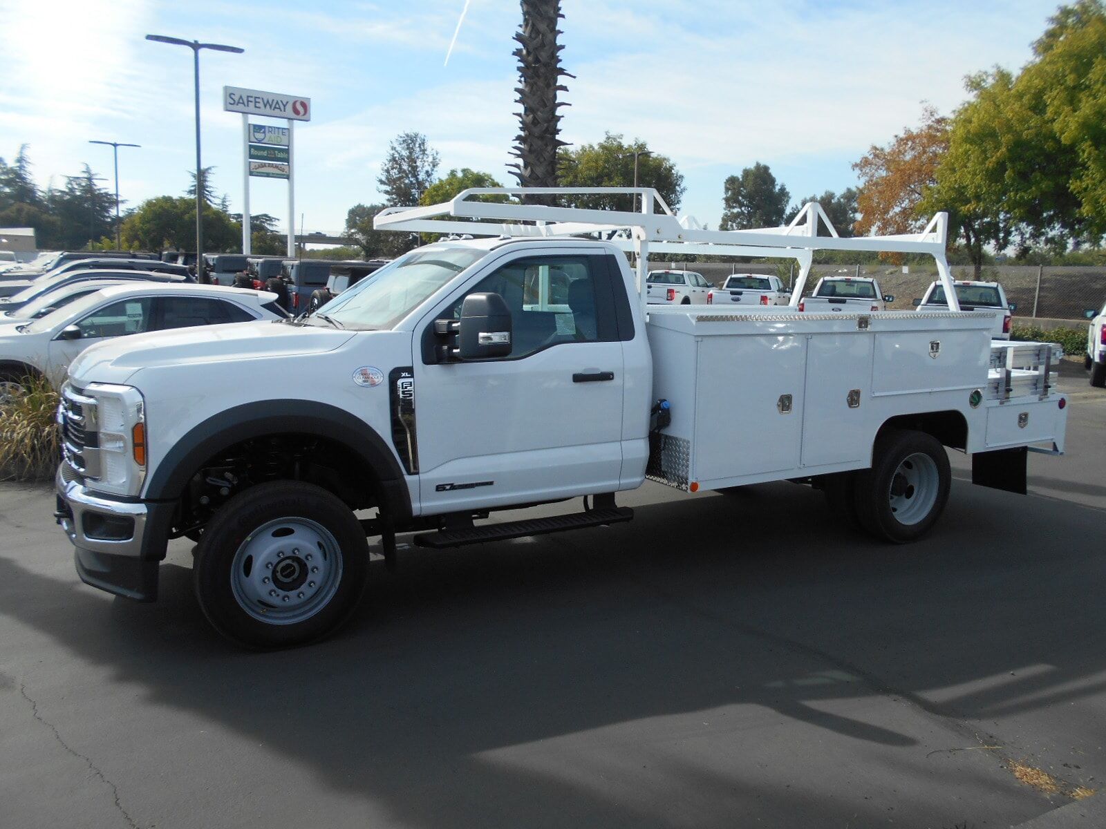 2024 FORD F-550