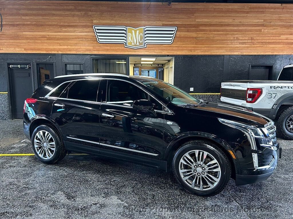 2017 CADILLAC XT5