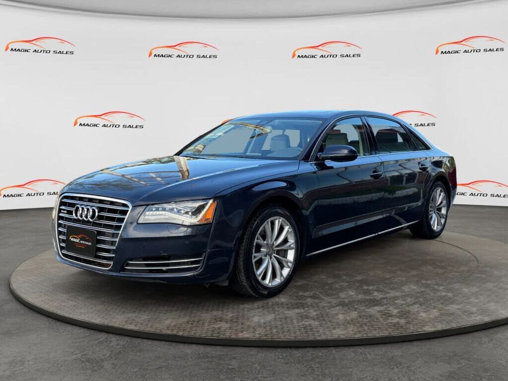 2012 AUDI A8
