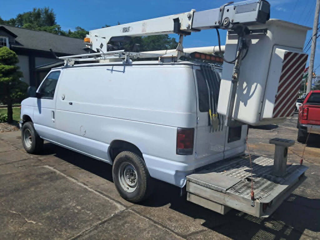 2012 FORD E-350
