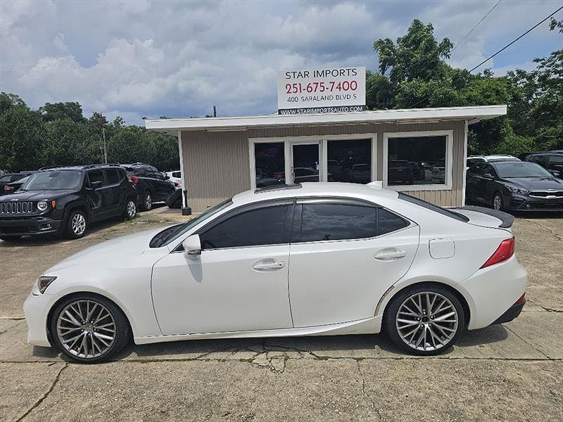 2017 LEXUS IS