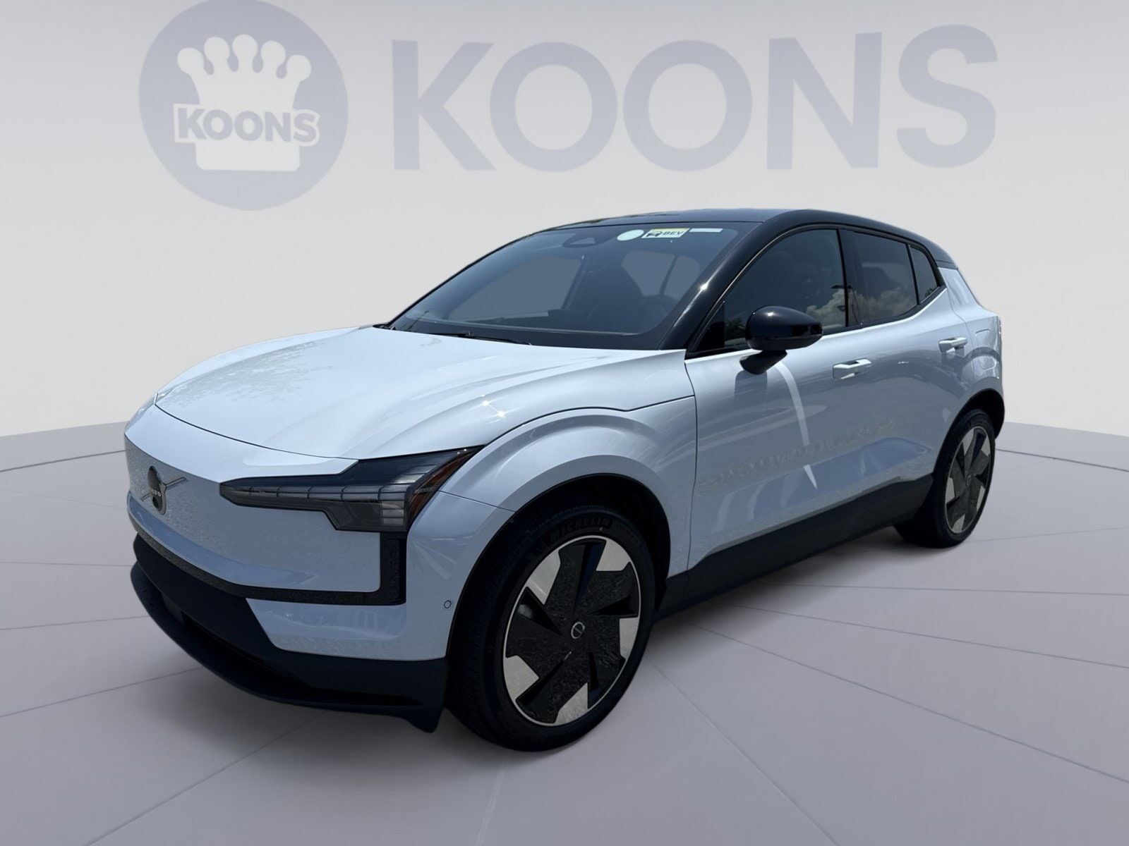 2025 VOLVO EX30