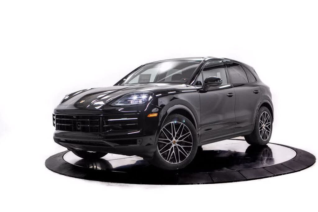 2026 PORSCHE Cayenne