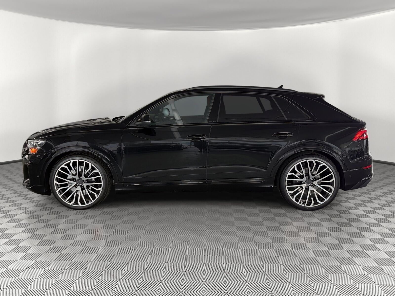 2026 Audi SQ8
