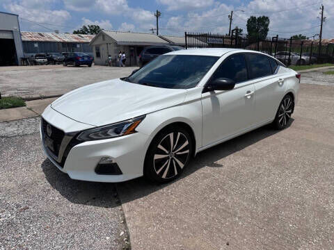 2022 NISSAN Altima