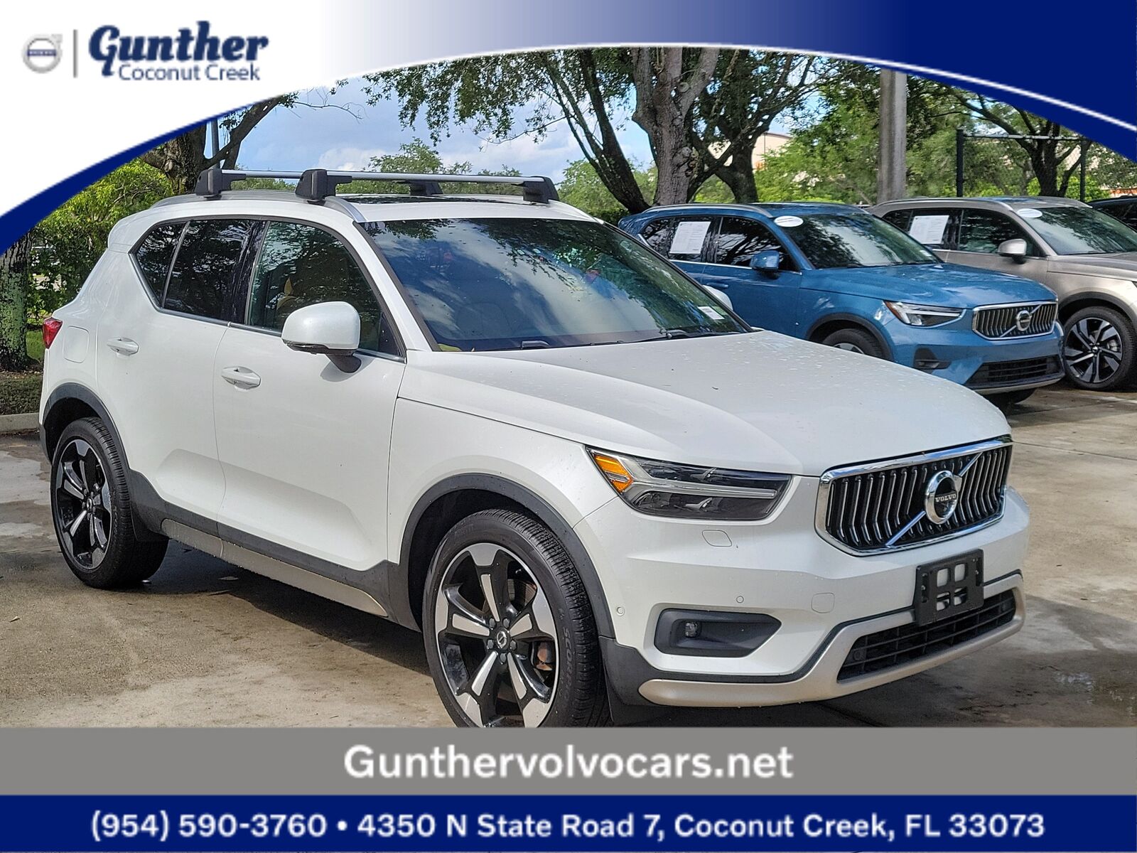 2019 VOLVO XC40