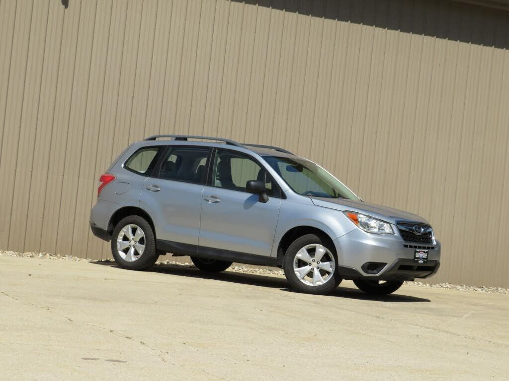2016 SUBARU Forester