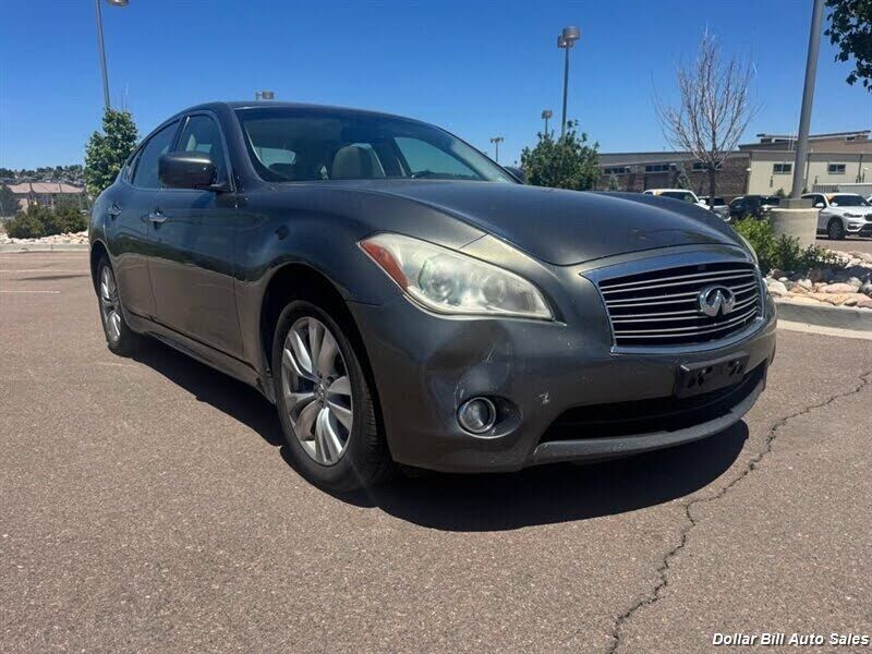 2011 INFINITI M37