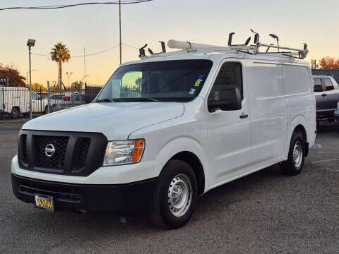 2014 NISSAN NV