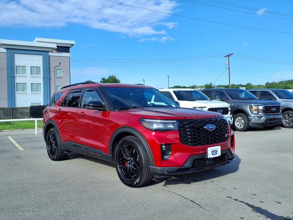 2025 FORD Explorer