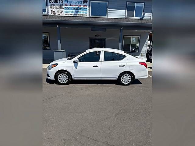 2019 NISSAN Versa