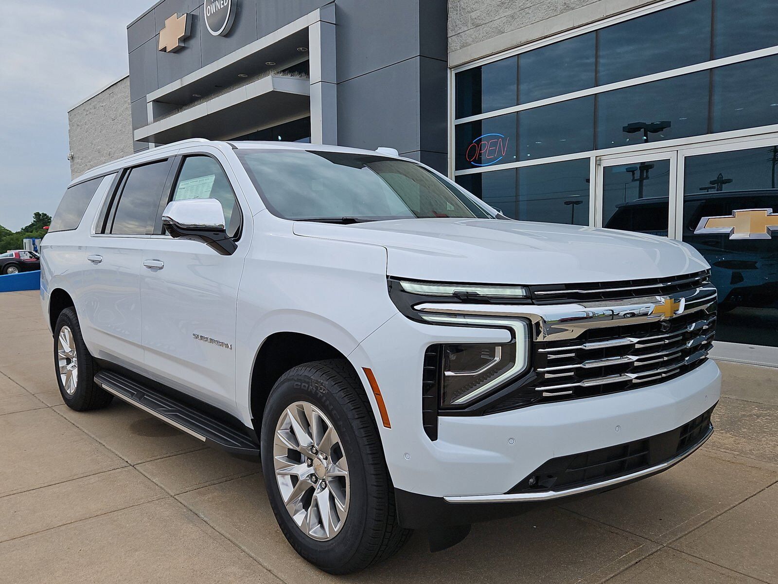 2026 CHEVROLET Suburban