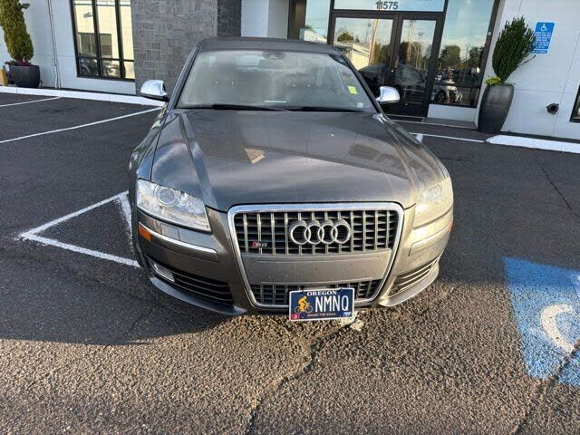 2009 Audi S8