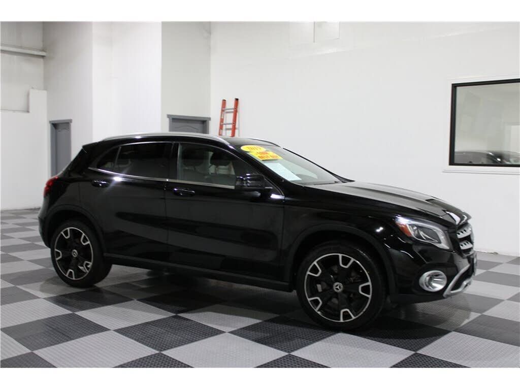 2019 MERCEDES-BENZ GLA-Class
